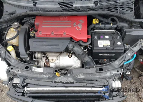 2015 Fiat 500 Abarth z USA, uszkodzony, nr VIN 3C3CFFFH7FT568192